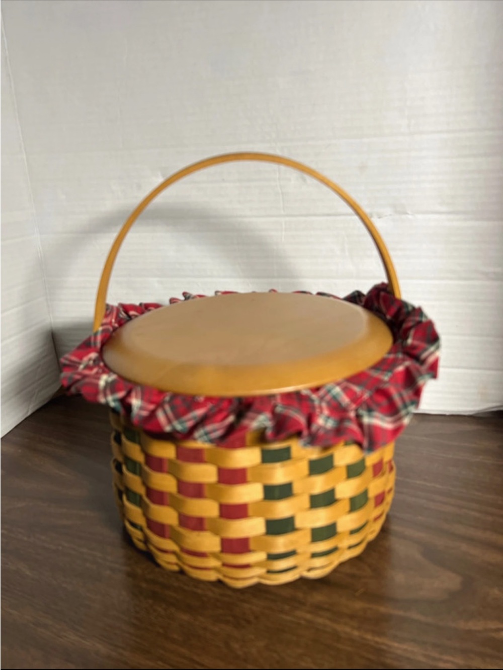 Longaberger  Basket with plastic Liner fabric liner and wooden top
